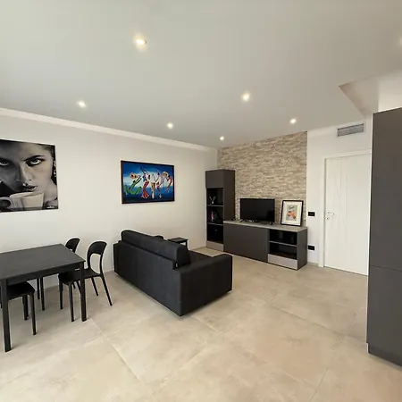 Апартаменти Costasud Rita's House